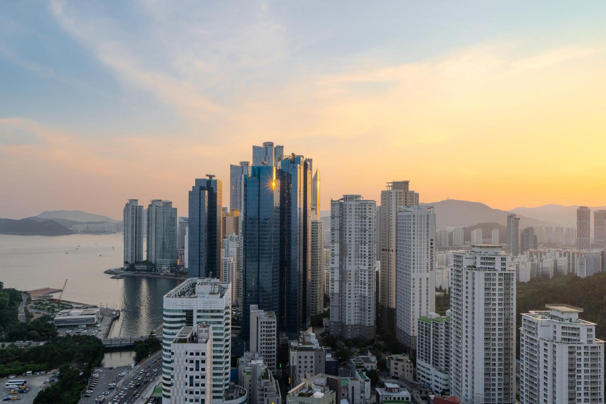 Le Collective Haeundae Paragraf ปูซาน ภายนอก รูปภาพ